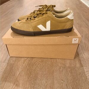 Veja Men's Sneakers in Tan and White